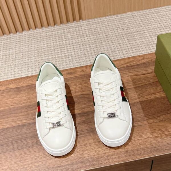 Gucciメンズ 靴 グッチ シューズ メンズ靴 NX242395