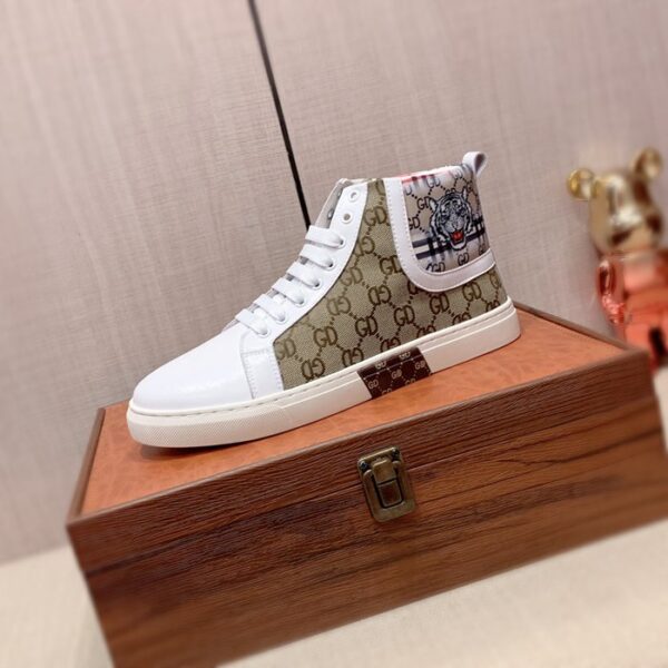Gucciメンズ 靴 グッチ シューズ メンズ靴 NX244852