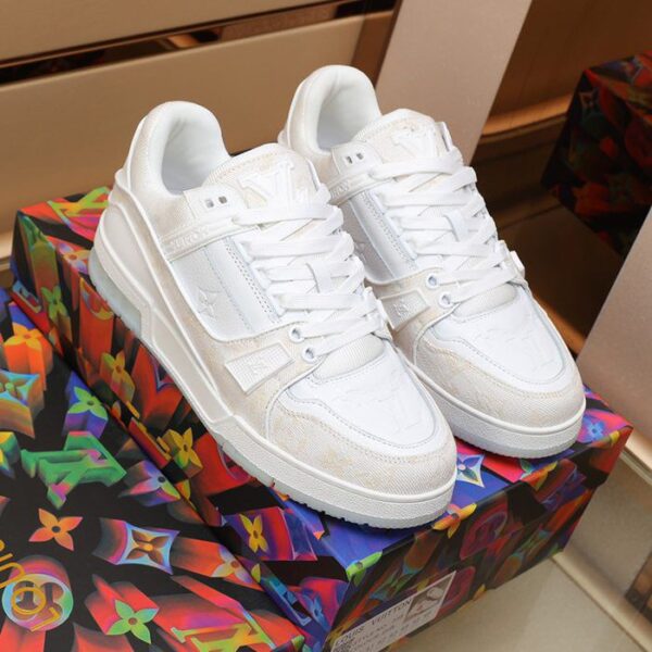 Louis Vuitton(ルイヴィトン) スニーカー(メンズ) メンズ靴 NX244900