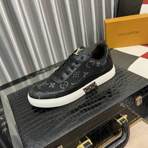 Louis Vuitton(ルイヴィトン) スニーカー(メンズ) メンズ靴 NX245130