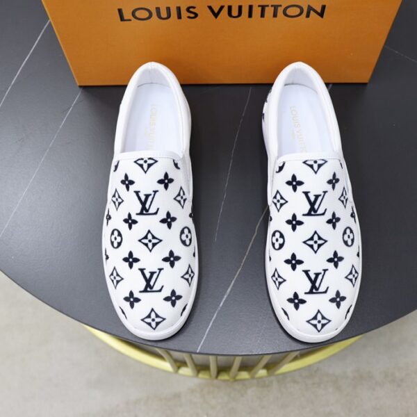 Louis Vuitton(ルイヴィトン) スニーカー(メンズ) メンズ靴 NX245146