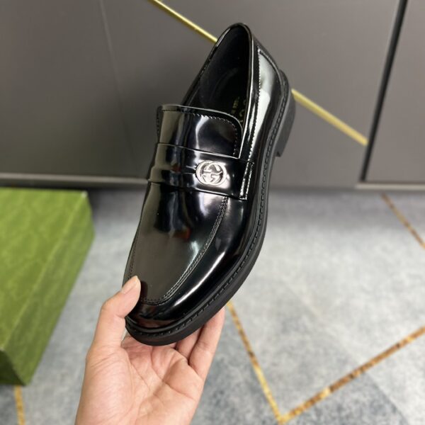 Gucciメンズ 靴 グッチ メンズビジネス革靴 NX245189