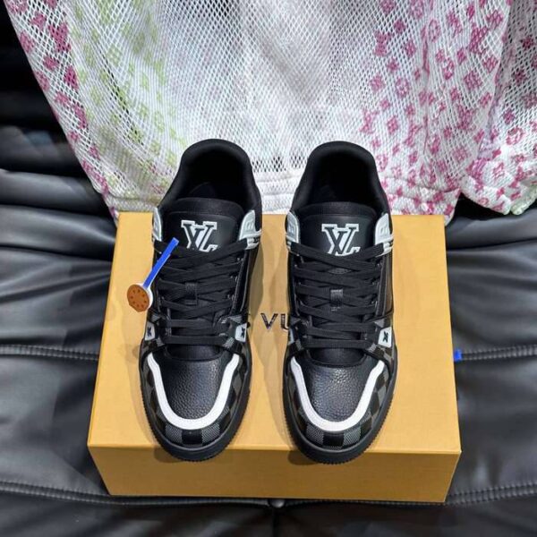 Louis Vuitton(ルイヴィトン) スニーカー(メンズ) メンズ靴 NX258328