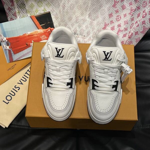 Louis Vuitton(ルイヴィトン) スニーカー(メンズ) メンズ靴 NX258352