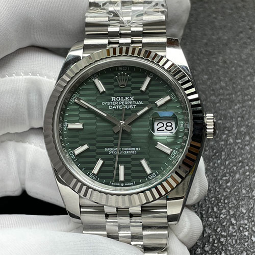 ロレックスコピー126334 人気シリーズ デイトジャスト 41mm  ミントグリーン フルーテッドモチーフ
