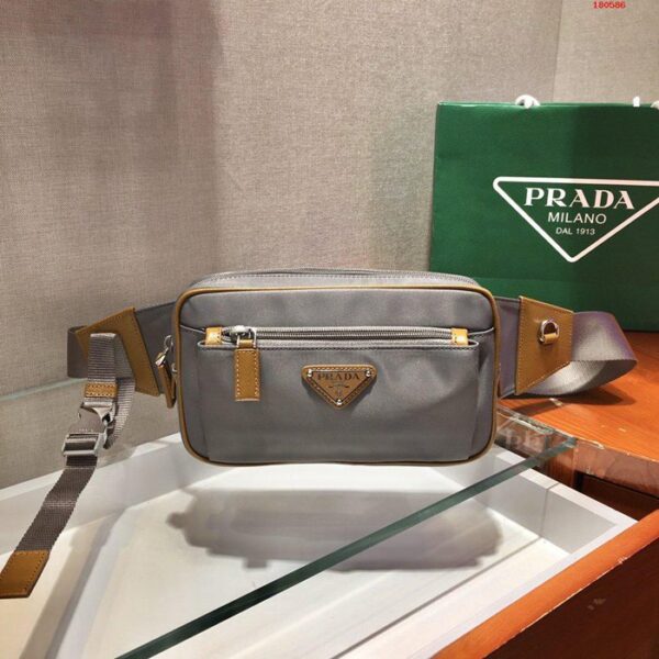 Prada プラダ ショルダーバッグ (メンズ)(レディース) NB180586