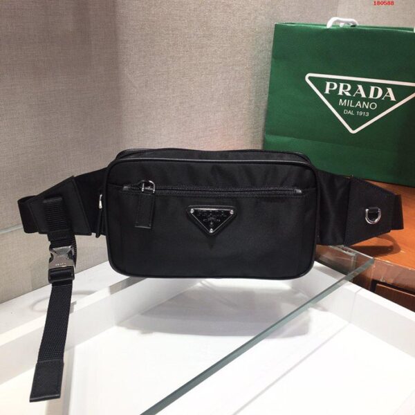 Prada プラダ ショルダーバッグ (メンズ)(レディース) NB180588