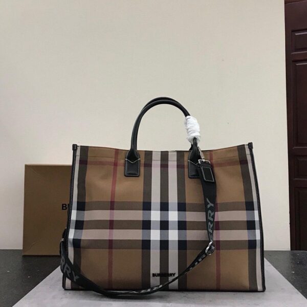 Burberry バーバリー バッグ NB188073