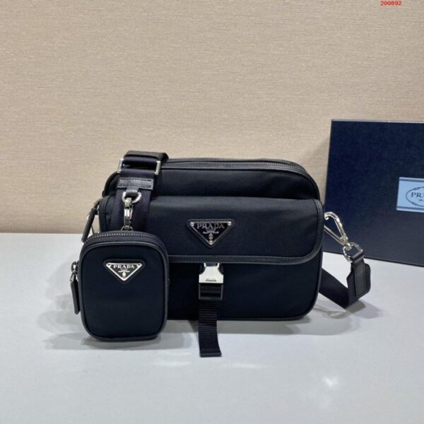 Prada プラダ メッセンジャーバッグ (メンズ)(レディース) NB200892