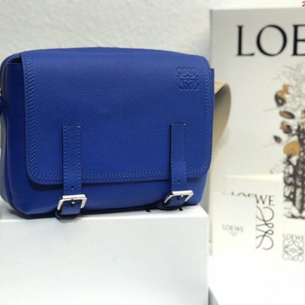 Loewe ロエベ メッセンジャーバッグ NB210687