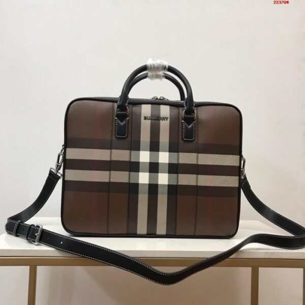 Burberry バーバリー トートバッグ NB223728
