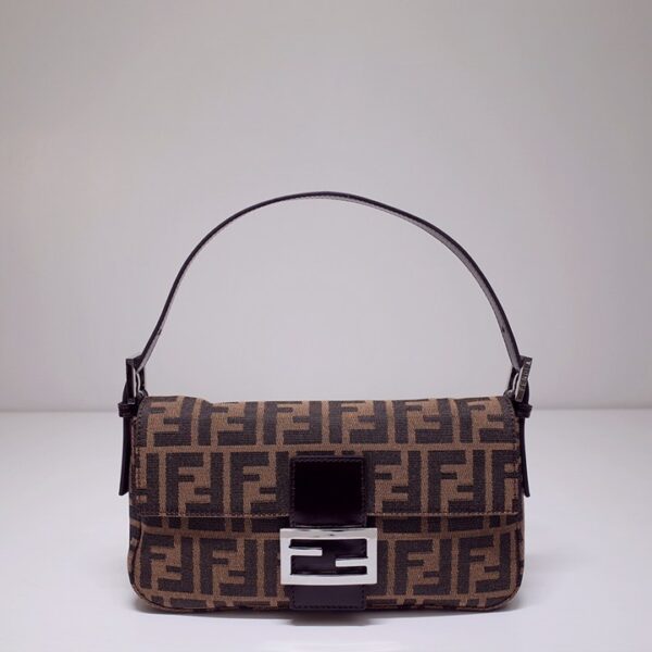 Fendi フェンディ レディースバッグ  SIZE:26x16x4cm