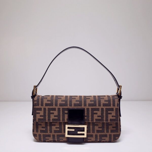 Fendi フェンディ レディースバッグ  SIZE:26x16x4cm