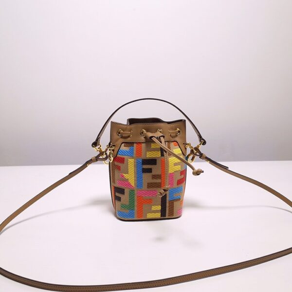 Fendi フェンディ レディースバッグ  SIZE:18x12x10cm