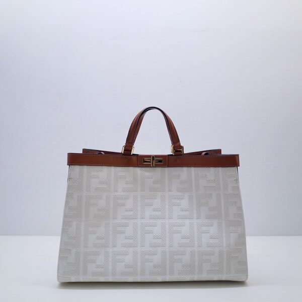Fendi フェンディ レディースバッグ  SIZE:41x29x15cm