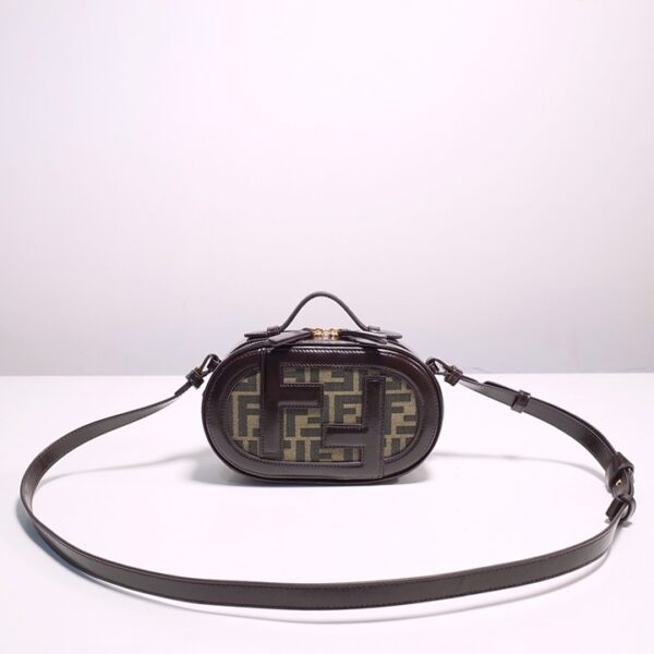 Fendi フェンディ レディースバッグ  SIZE:21x12.5x7.5cm