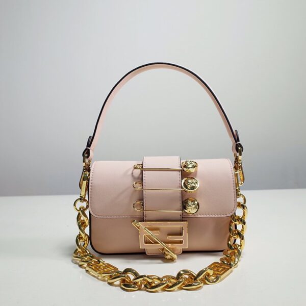 Fendi フェンディ レディースバッグ  SIZE:20x13x5cm