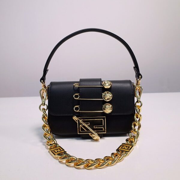 Fendi フェンディ レディースバッグ  SIZE:20x13x5cm