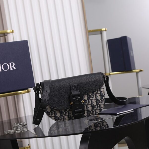 Dior ディオール ショルダーバッグ NB230647