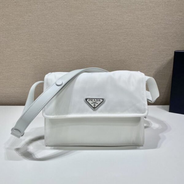 Prada プラダ レディースバッグ  SIZE:23.5x18x11cm