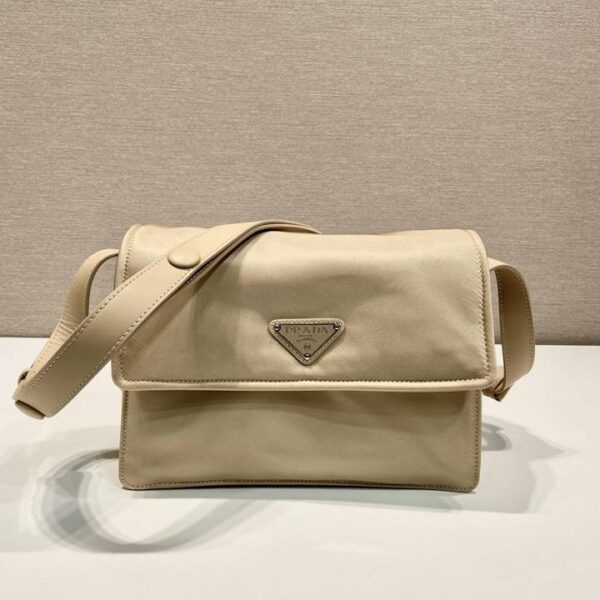 Prada プラダ レディースバッグ  SIZE:23.5x18x11cm