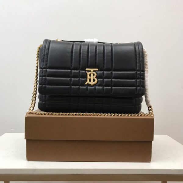 Burberry バーバリー  レディースバッグ  SIZE:26x18x10cm