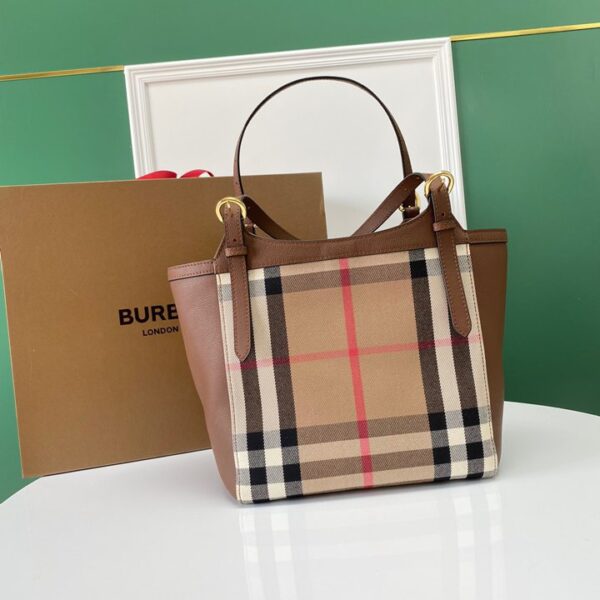 Burberry バーバリー  レディースバッグ  SIZE:29.5x26x15.5cm
