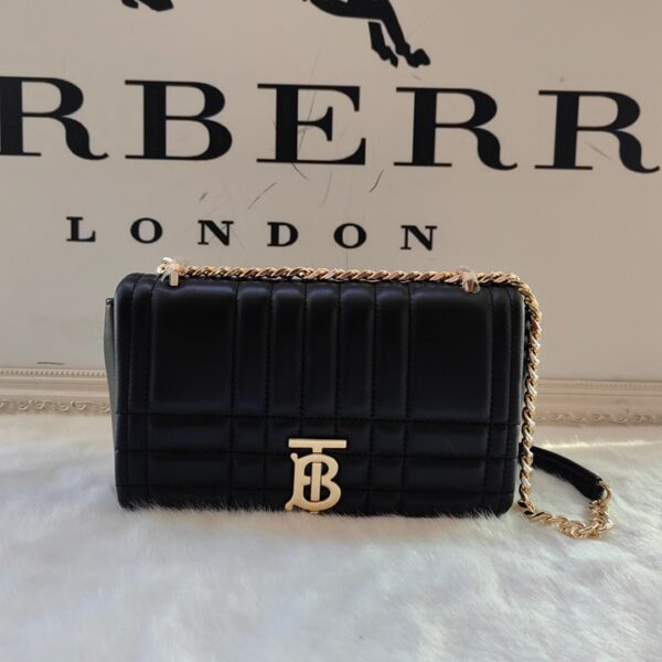 Burberry バーバリー  レディースバッグ  SIZE:23x13x6cm