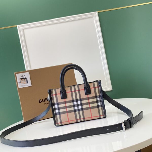 Burberry バーバリー  レディースバッグ  SIZE:19.5x14x6cm