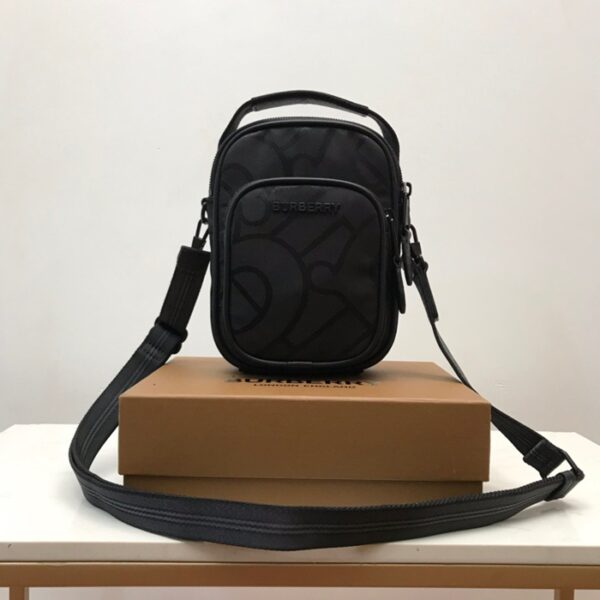 Burberry バーバリー ショルダーバッグ NB237743