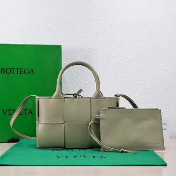 Bottega Veneta バッグ ボッテガ ヴェネタ レディースバッグ  SIZE:26x16x8cm