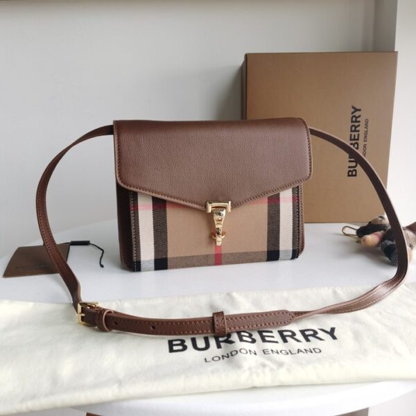Burberry バーバリー  レディースバッグ  SIZE:24x18x7cm