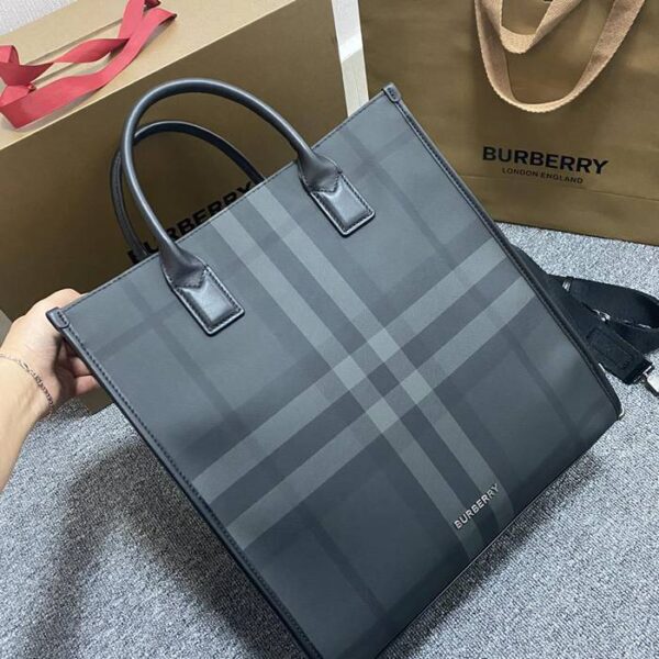 Burberry バーバリー バッグ NB241582