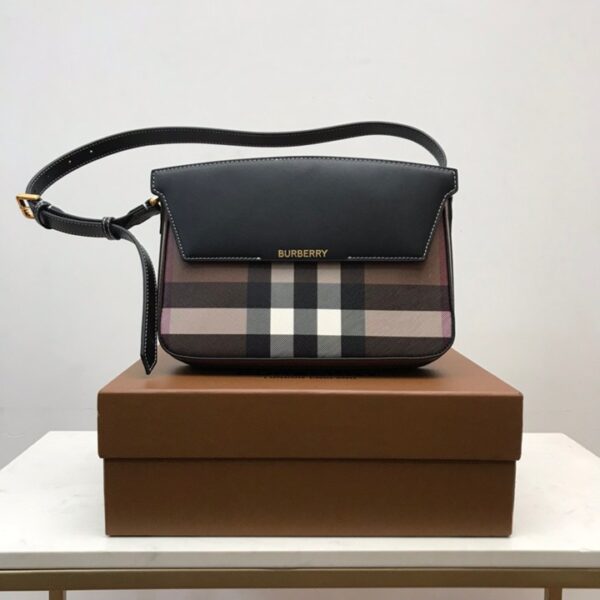 Burberry バーバリー  レディースバッグ  SIZE:24x5.5x17.5cm