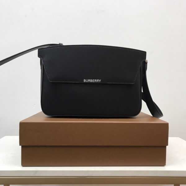 Burberry バーバリー  レディースバッグ  SIZE:24x5.5x17.5cm