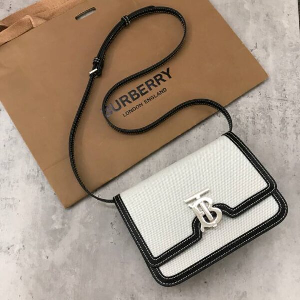 Burberry バーバリー  レディースバッグ  SIZE:21x16x6cm