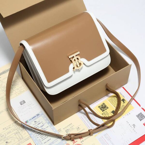 Burberry バーバリー  レディースバッグ  SIZE:25.5x18.5x6.5cm