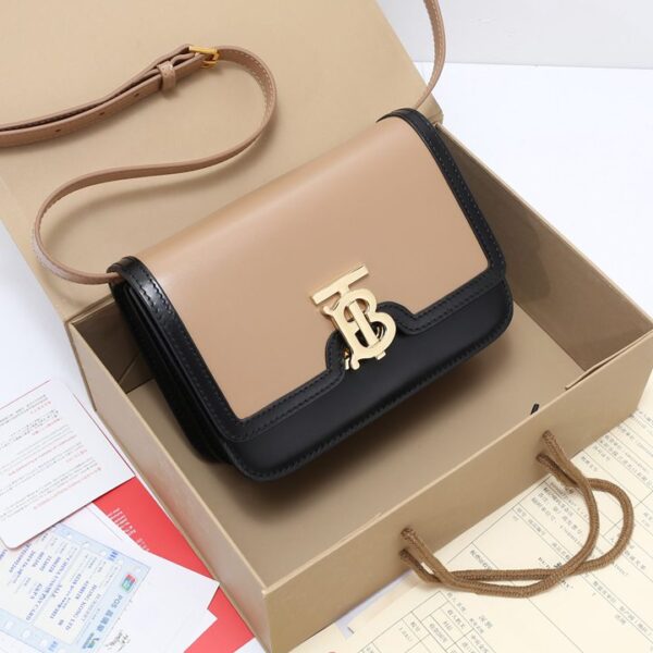 Burberry バーバリー  レディースバッグ  SIZE:21x16x6cm