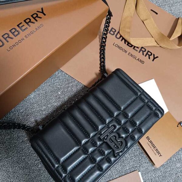 Burberry バーバリー  レディースバッグ  SIZE:23x13x6cm
