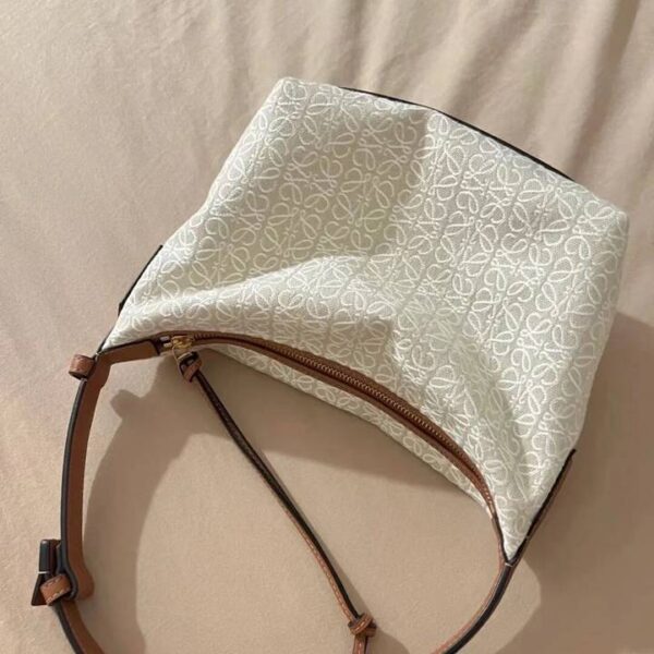 Loewe ロエベ レディースバッグ  SIZE:21x17x12.5cm
