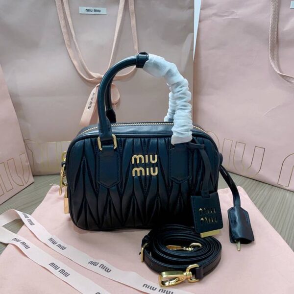 Miu Miu ミュウミュウ レディースバッグ  SIZE:19x13x6cm