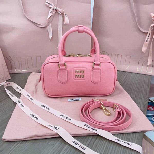 Miu Miu ミュウミュウ レディースバッグ  SIZE:22x10.5x7.5cm