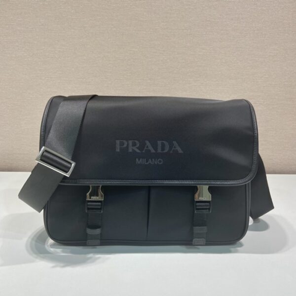 Prada プラダ ショルダーバッグ (メンズ)(レディース) NB256079