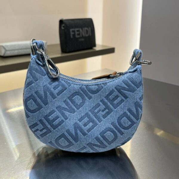 Fendi フェンディ レディースバッグ  SIZE:29x24.5x10cm