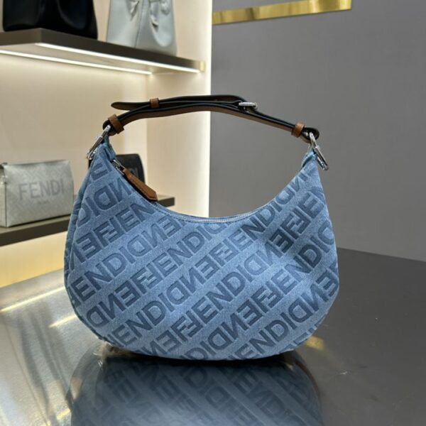 Fendi フェンディ レディースバッグ  SIZE:29x24.5x10cm