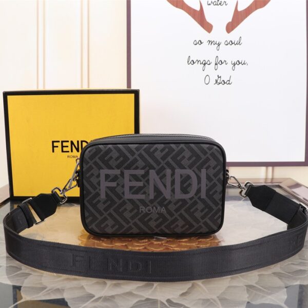Fendi フェンディ ショルダーバッグ NB257003
