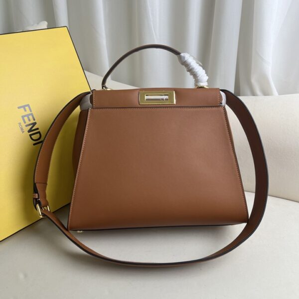 Fendi フェンディ レディースバッグ  SIZE:33.5x22.5x13cm