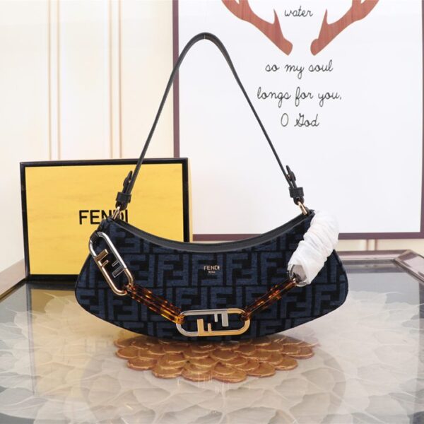 Fendi フェンディ レディースバッグ  SIZE:32x11x5cm