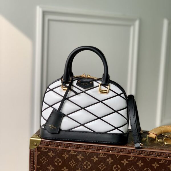 Louis Vuitton ルイヴィトン レディースバッグ  SIZE:23.5x17.5x11.5cm