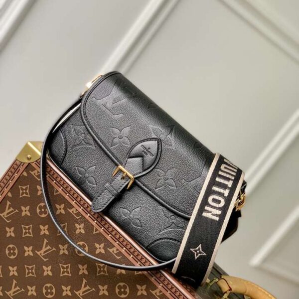 Louis Vuitton ルイヴィトン レディースバッグ  SIZE:23x16x8.5cm